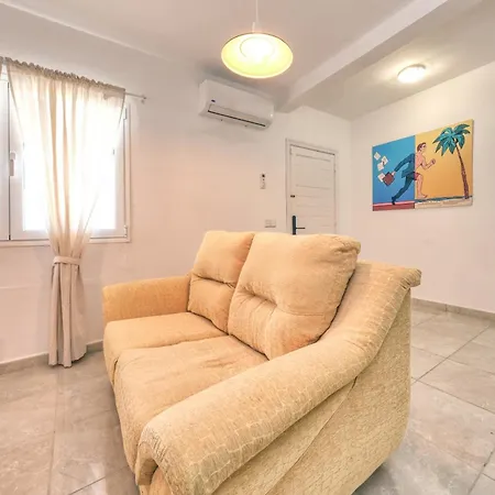 Flaminia Art With Jacuzzi-400m From The Puerto del Carmen (Lanzarote)