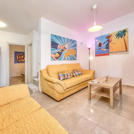 Flaminia Art With Jacuzzi-400m From The Villa Puerto del Carmen (Lanzarote)