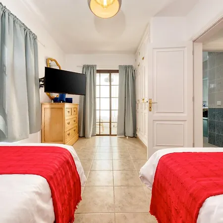 Flaminia - Jacuzzi And Foosball - Just 400m From The *